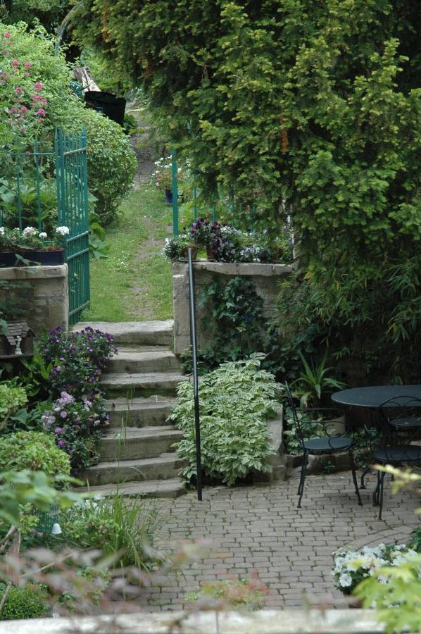 44 Rue Cap Bed & Breakfast Caen Exterior photo